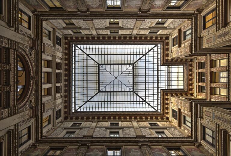 golden frame rectangle architecture