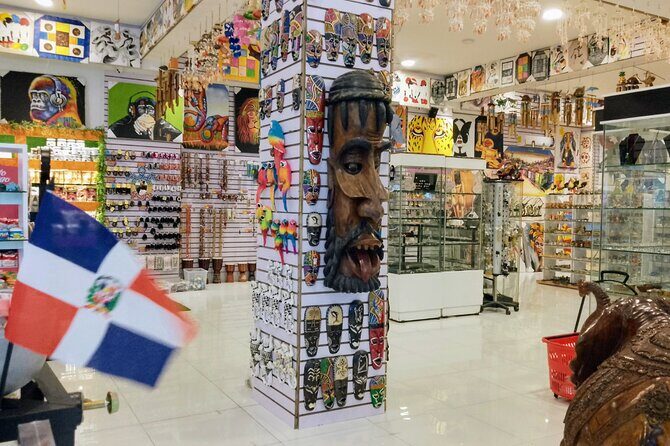 Guided Shopping Tour to WordMart Souvenirs - Round Trip Transport - Tasting Experiences and Other Highlights