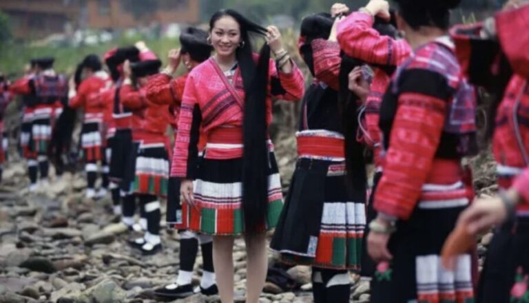Guilin: Longji Rice Terraces& Long Hair Village Private Tour - Breaking Down the Itinerary