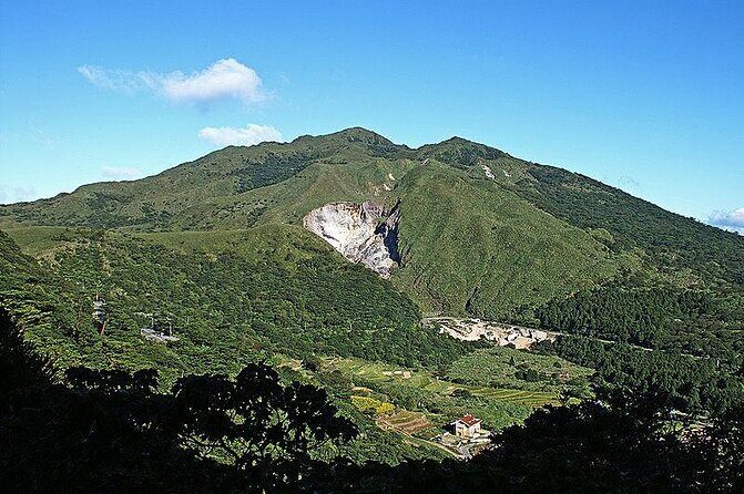 Half Day Private Tour to Yangmingshan National Park and Yehliu Geopark - The Highlights and Itinerary Breakdown
