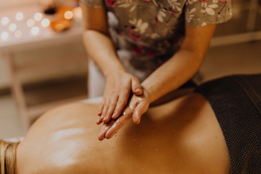 Back massage with oils