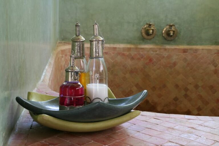 Authentic Moroccan hammam with oils