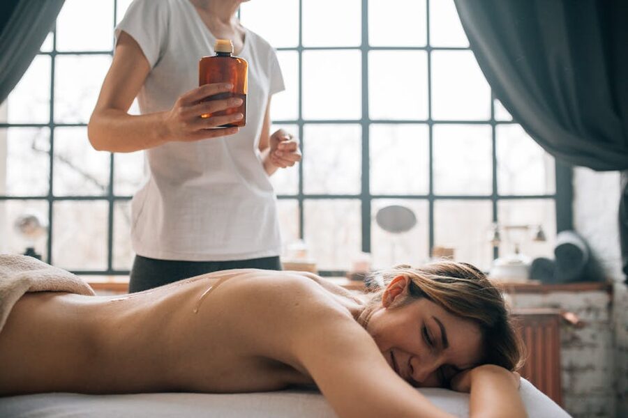 Relaxing massage essential oil