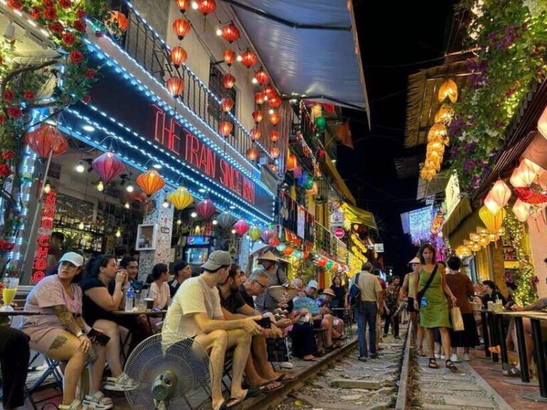 Hanoi: Incense Village, Hat-Making & Lacquer Artisanal Tour - The Itinerary: What to Expect