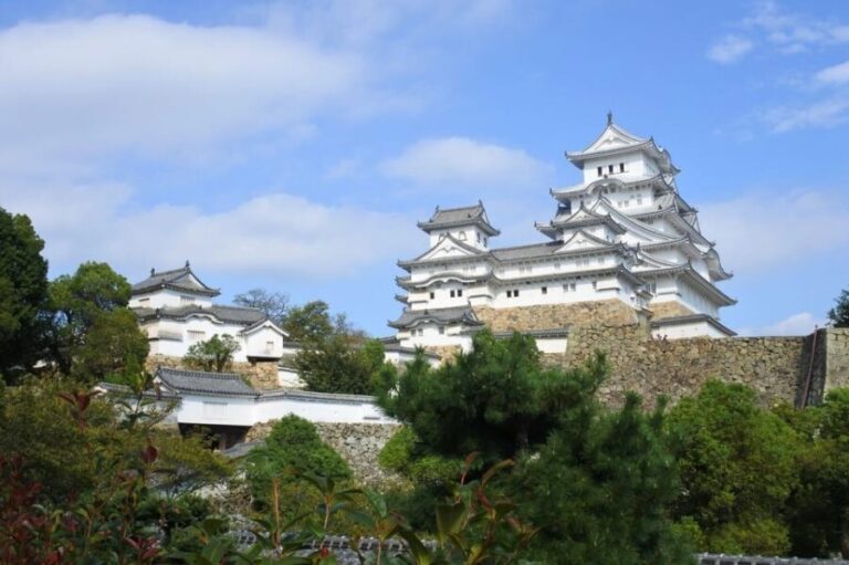 Himeji: Express Guided Tour of Himeji Castle in 90 Minutes - The Itinerary in Detail