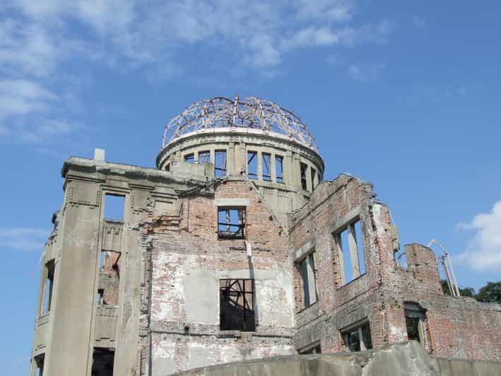 Hiroshima Must-See Highlights: Private Tour with a Local - Itinerary Breakdown and Site Highlights