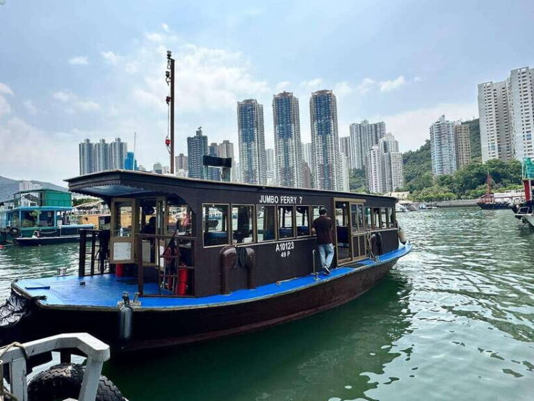 Hong Kong: Aberdeen Boat Tour and Visit Floating Museum - A Scenic 30-Minute Cruise with a Purpose