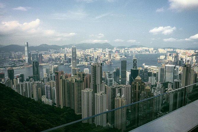 Hong Kong Afternoon Sightseeing Tour Plus Dinner Cruise with Hotel Pickup from Kowloon area - Analyzing the Value: Is It Worth It?