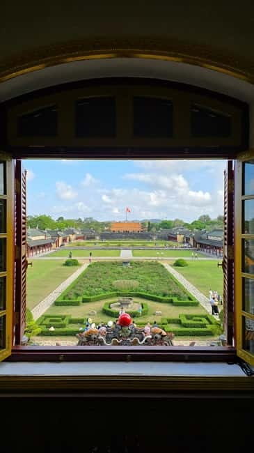 Hue Imperial city walking tour and optional royal tombs - Extending the Experience: Royal Tombs and Cultural Depth