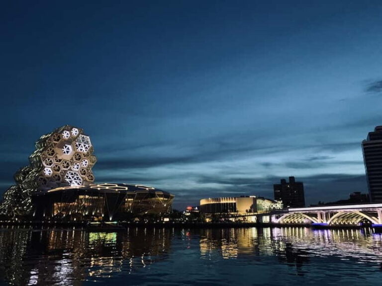 Kaohsiung Private Tour - Discover Local Hidden Gems - Why Choose This Tour?