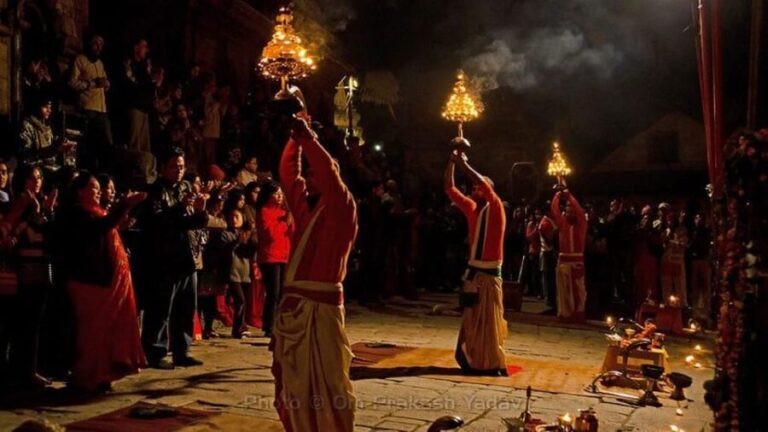 Kathmandu: Pashupatinath Temple Aarti Night Tour - What to Expect: An Evening of Devotion and Culture