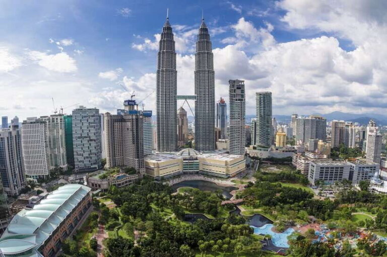 Kuala Lumpur: Half-Day Photo Tour with Petronas Twin Towers - A Deep Dive into the Tour Experience