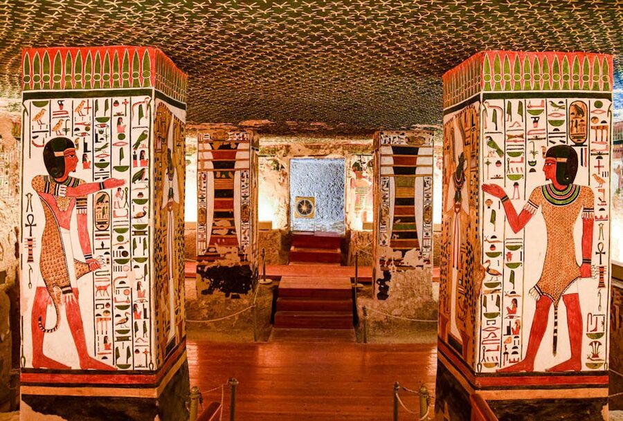 Luxor tomb painted columns