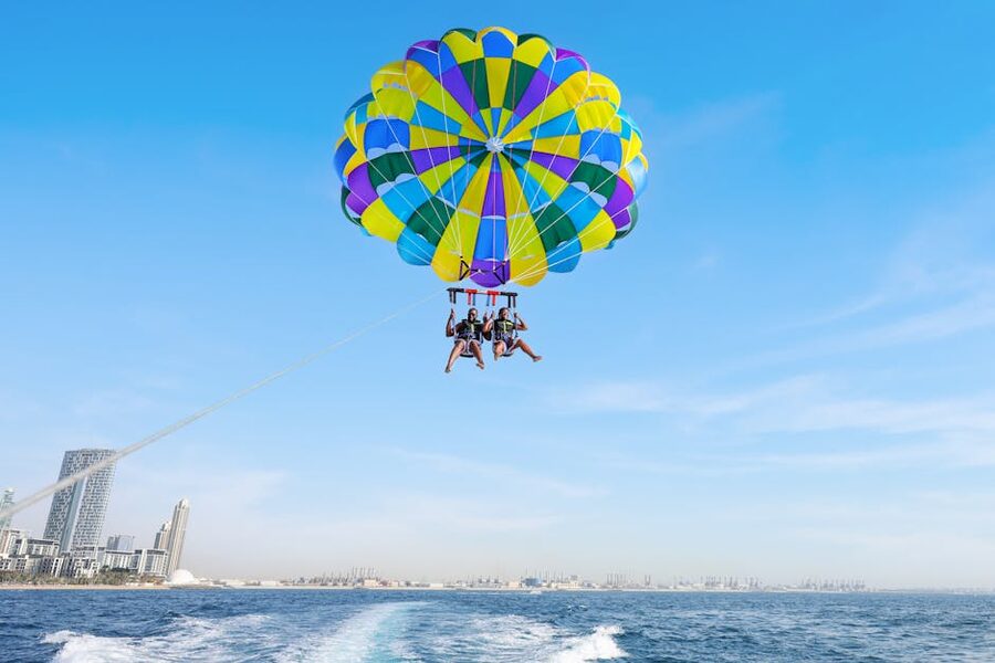 Thrilling parasailing experience over Dubai with stunning coastal views