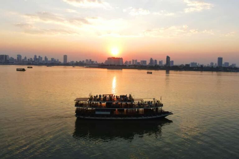 Phnom Penh: Sunset Dinner Cruise with English Speaking Guide - What Makes This Cruise Special?