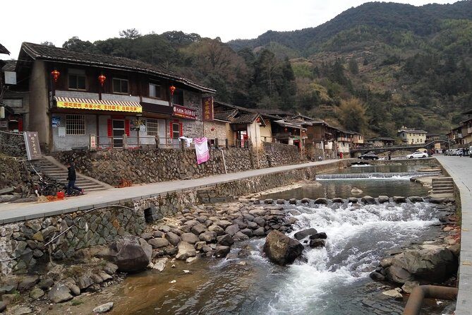 Private Day Tour To Tianluokeng Tulou from Xiamen Including Lunch - Who Should Book This Tour?