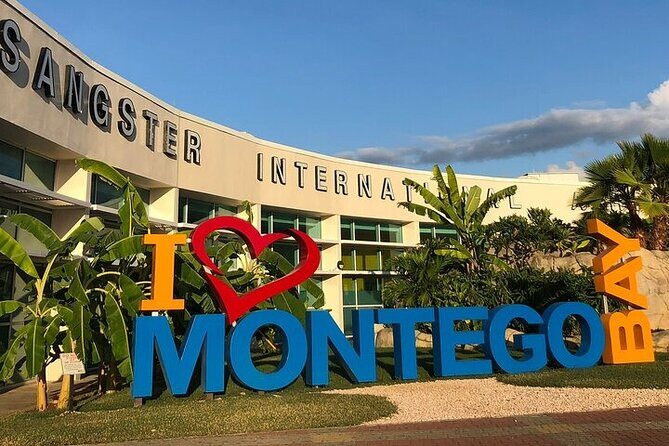 Private Montego Bay Airport Transfer to Montego Bay Hotels - The Driver: Knowledgeable and Friendly