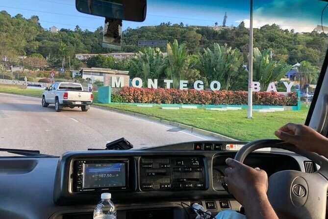 Private Transfer from Montego Bay Airport to Montego Bay Hotels - The booking process and logistics