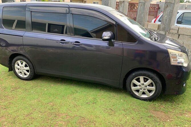 Private Transfers from Montego Bay Airport to Runaway Bay Hotels - Attentive Family & Group Support