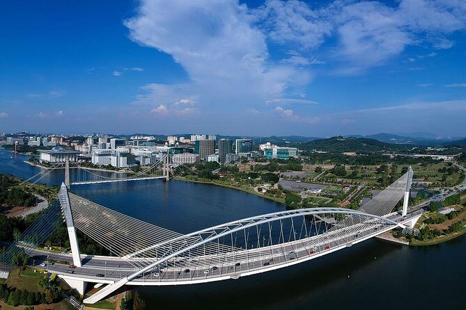 Putrajaya Tour with Traditional Boat Cruise & Pink Mosque (Private) - Who’s This Tour Best For?