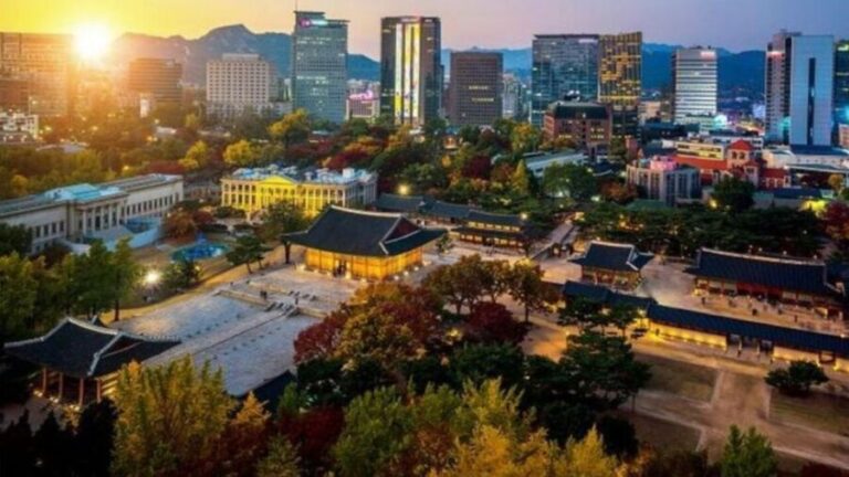 Seoul: Deoksugung Palace Night Tour - Practical Considerations and Tips