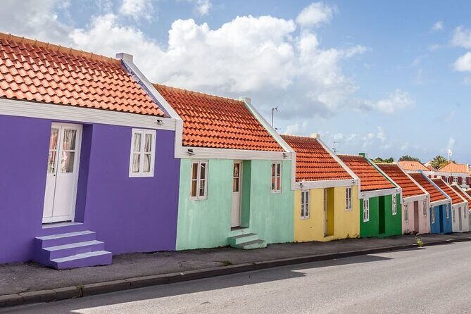 Shop and Beach Guided Tour in Curacao City - Shopping in Punda: Local Treasures and Caribbean Style