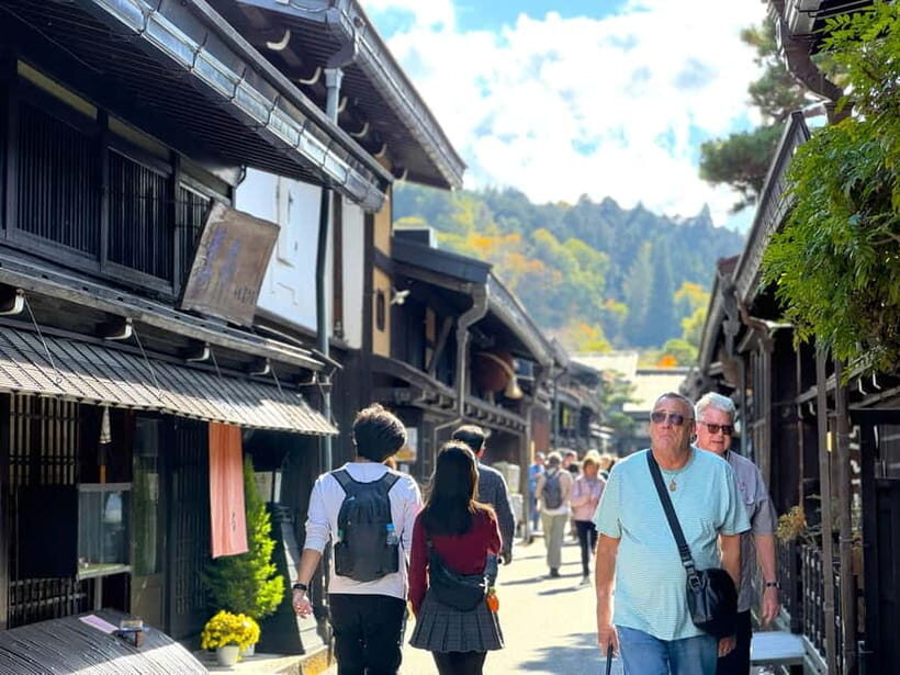 Takayama: Takayama Jinya & Old Town Private Walking Tour - FAQs