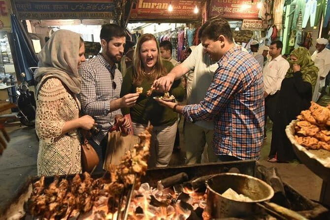 Tour a Nueva y Vieja Delhi Con Guía en Idioma Español - Who Is This Tour Ideal For?