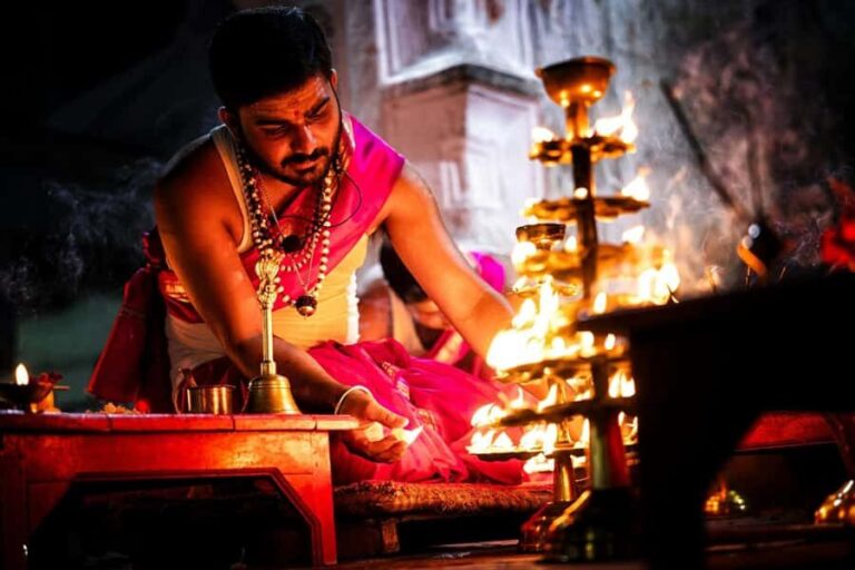 Varanasi: 3-Hour Evening Aarti Tour and Boat Ride - Who Will Love This Tour?