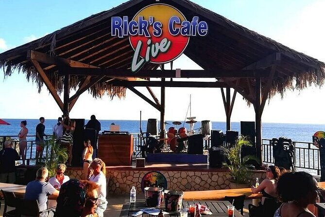 3 to 5 Hour Private Herbal Tour Shopping and Dinner at Ricks Cafe - Authentic Feedback from Travelers