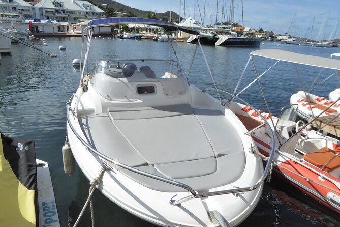 Boat rental To go by yourself CAP CAMARAT - The Sum Up