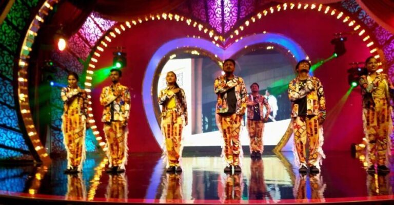 Bollywood Filmcity tour with Dance show. - Who Will Enjoy This Tour?