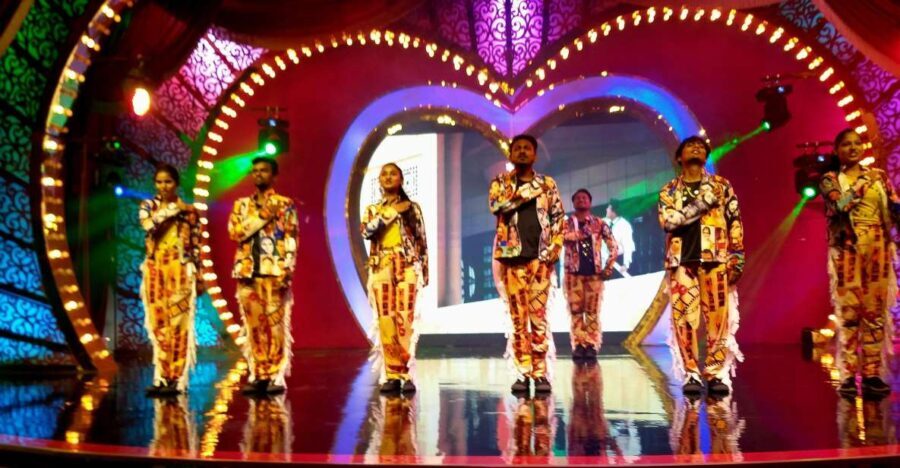 Bollywood Filmcity tour with Dance show. - Who Will Enjoy This Tour?