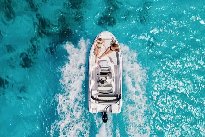 Bonaire Full Day Boat Rental Voyager 19 - Itinerary and Highlights