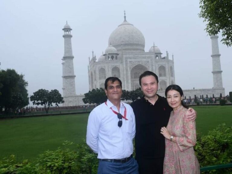 Book Govt. Approved Tour Guide For Taj Mahal & Fort - What Makes This Tour Stand Out?