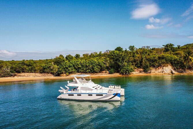 Catamaran Charter Puerto Rico Jenica - The Crew and Service