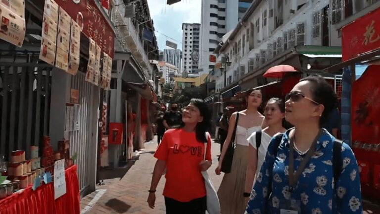 Chinatown Hidden Treasures Local Guided Walking Tour - What Makes This Tour Valuable?