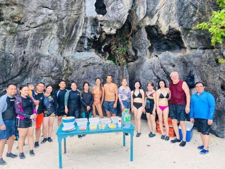 EL NIDO: Private Island Hopping Tour C w/BUFFET LUNCH - What You Can Expect Day-to-Day
