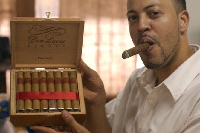 Guided Tour to Don Lucas Cigars Factory and Souvenirs Store - Practical Tips for Travelers