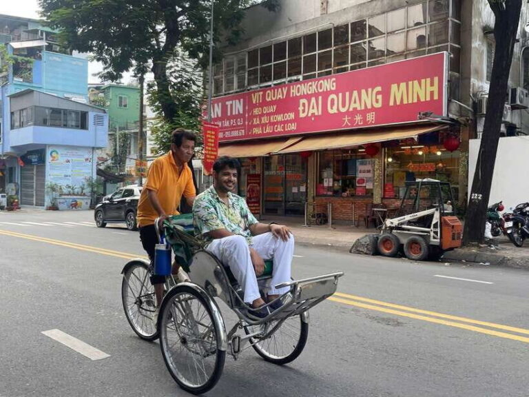 Ho Chi Minh City Sightseeing Panoramic Cycling Tour By Cyclo - What to Expect During the Tour