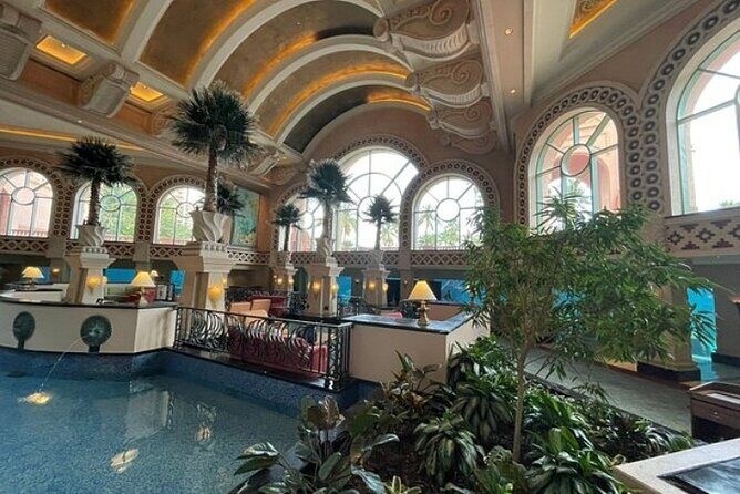 Island Tour,Beach & Lunch stop at Fish fry in Nassau Bahamas - The Sum Up: Who Will Love This Tour?