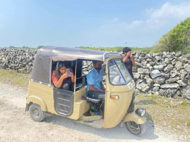 Jaffna: Delft and Nainativu Island Tour with Local Guide - Reviews and Personal Stories