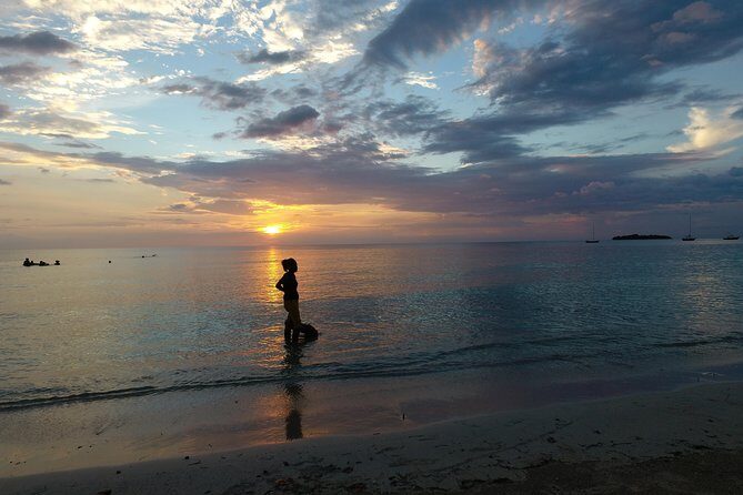 Negril's 7 miles Beach and Rick's Café - Authentic Experiences and Practical Tips