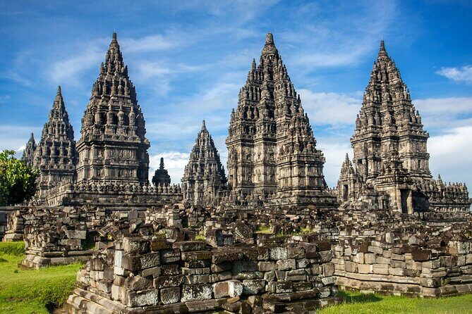 Prambanan Sunset and Ramayana Ballet with Dinner - What Makes This Tour Stand Out?