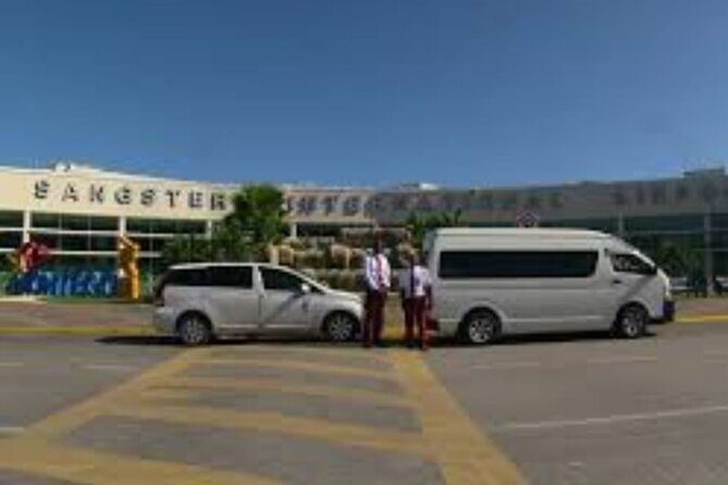 Private Airport Transfers to/from Hotels in Montego Bay - The Ride: Comfort, Safety, and Local Insight