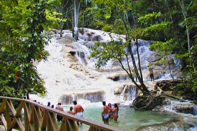 Private Combo Tour From Ocho Rios to Blue Hole and Dunn's River - An In-Depth Look at the Tour Experience
