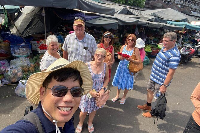 Private Hue Food Tour By Cyclo - Sampling Hue’s Signature Dish: Bánh Khoái Hồng Mai