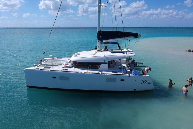 Private Luxury Catamaran Tour to Stingray City and Snorkel - What’s Included and What’s Not?