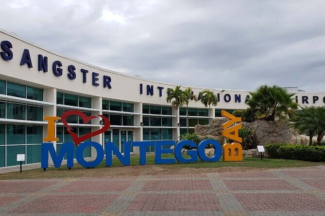 Private Montego Bay Airport Transfer To Hotels in Falmouth - Comfort, Amenities, and Extras