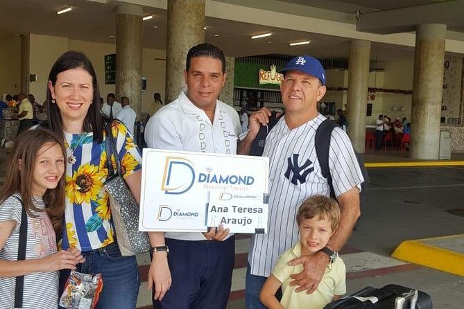 Private transfer between Punta Cana airport and Riu hotel - The Experience: What You Can Expect